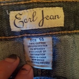 Earl Jean capri
